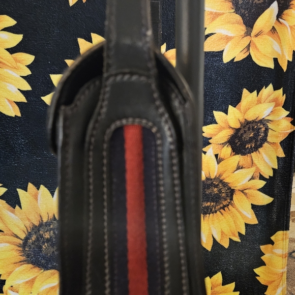 Gucci Monogram Shoulder Bag - Picture 2 of 12